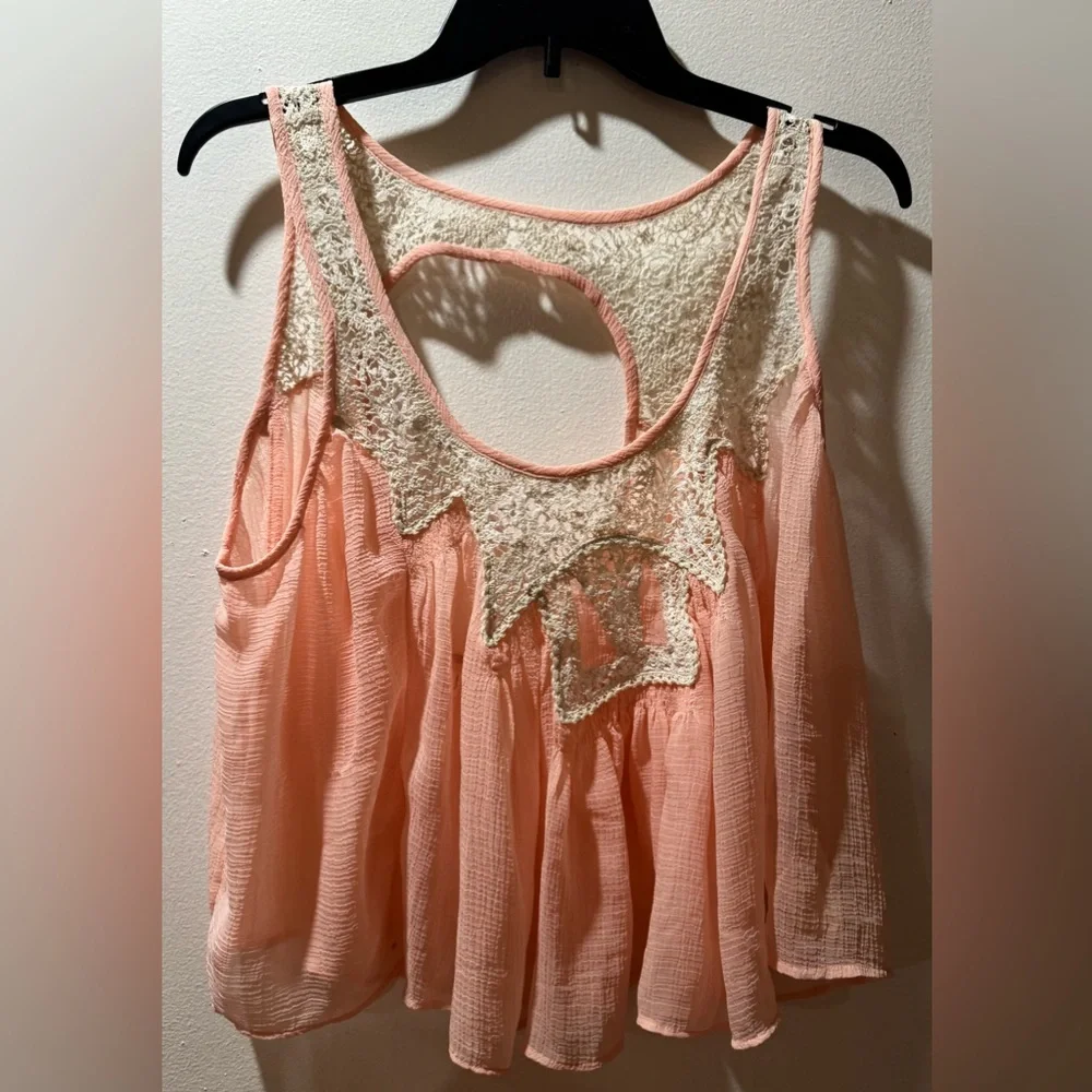 Free people Girlie Pop Top
B1 - Picture 3 of 5